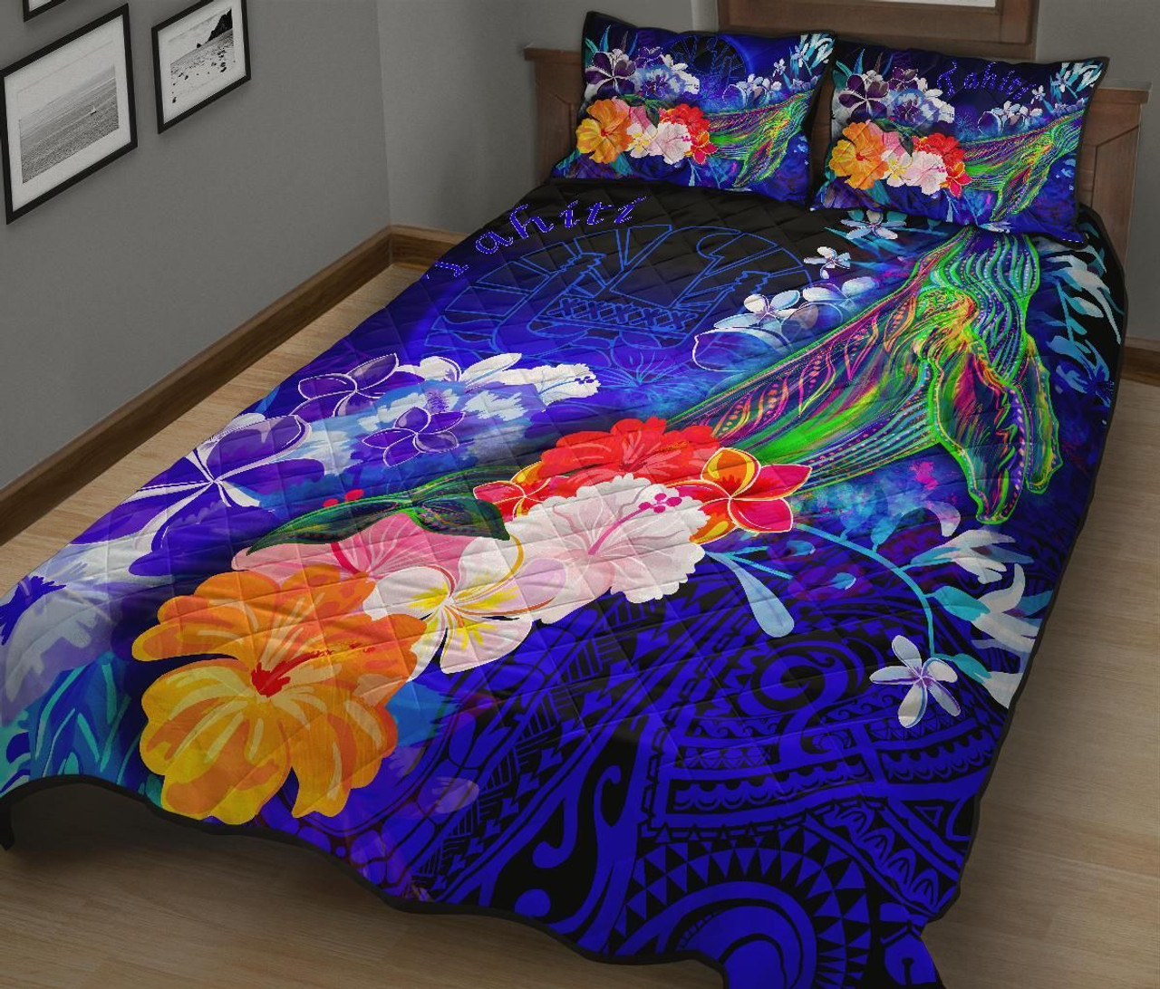Tahiti Quilt Bed Set - Humpback Whale with Tropical Flowers (Blue) 2