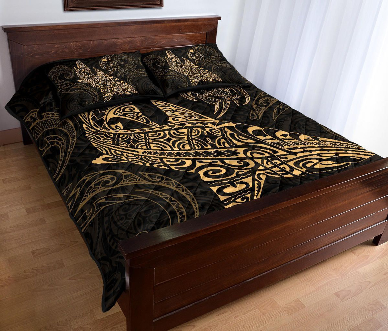 Polynesian Quilt Bed Set - Polynesian Gold Shark Warrior Tattoo