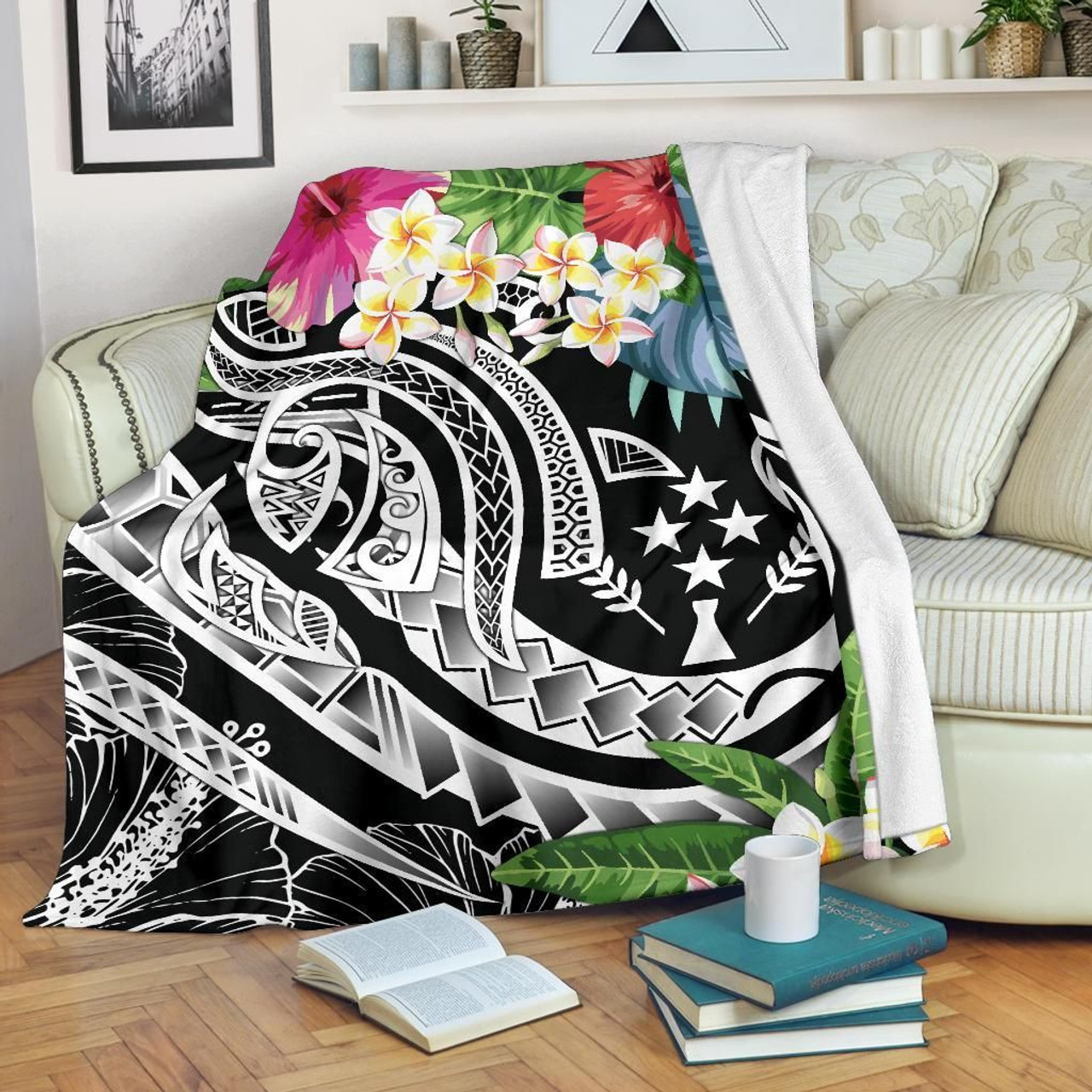 Kosrae Polynesian Premium Blanket - Summer Plumeria (Black) 1