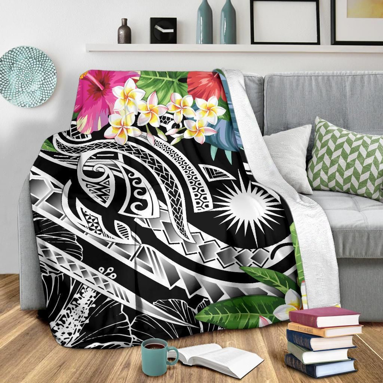 Marshall Islands Polynesian Premium Blanket - Summer Plumeria (Black) 3