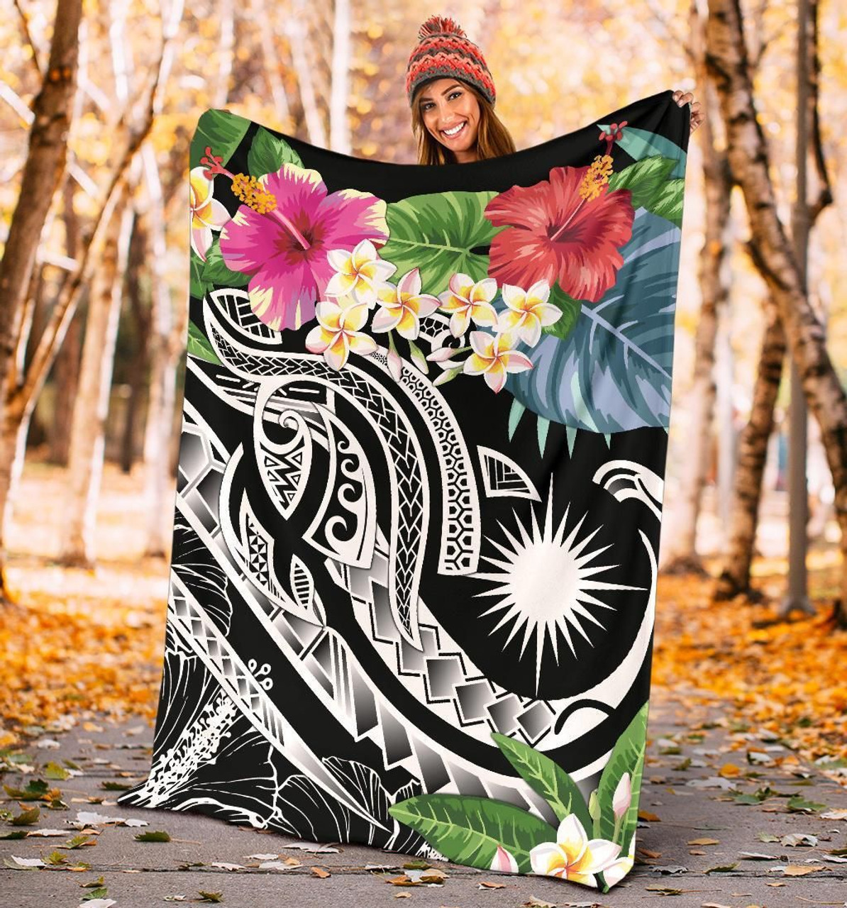 Marshall Islands Polynesian Premium Blanket - Summer Plumeria (Black) 4