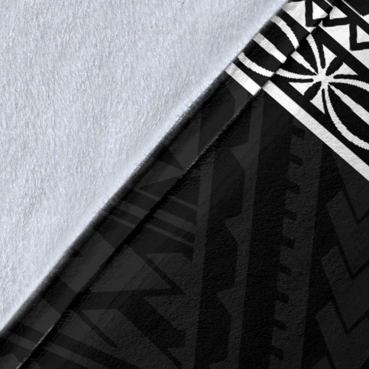Pohnpei Premium Blanket - Micronesian Black White Version 5