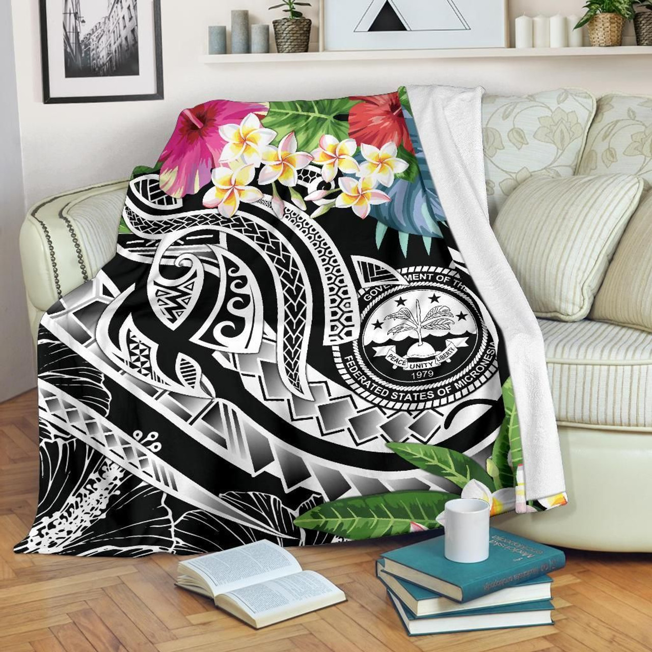FSM Polynesian Premium Blanket - Summer Plumeria (Black) 1