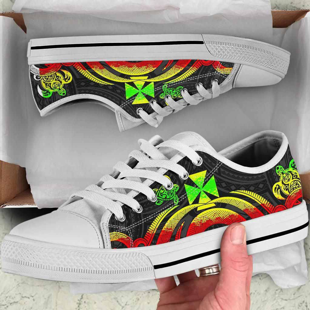 Wallis and Futuna Low Top Canvas Shoes - Reggae Tentacle Turtle 10