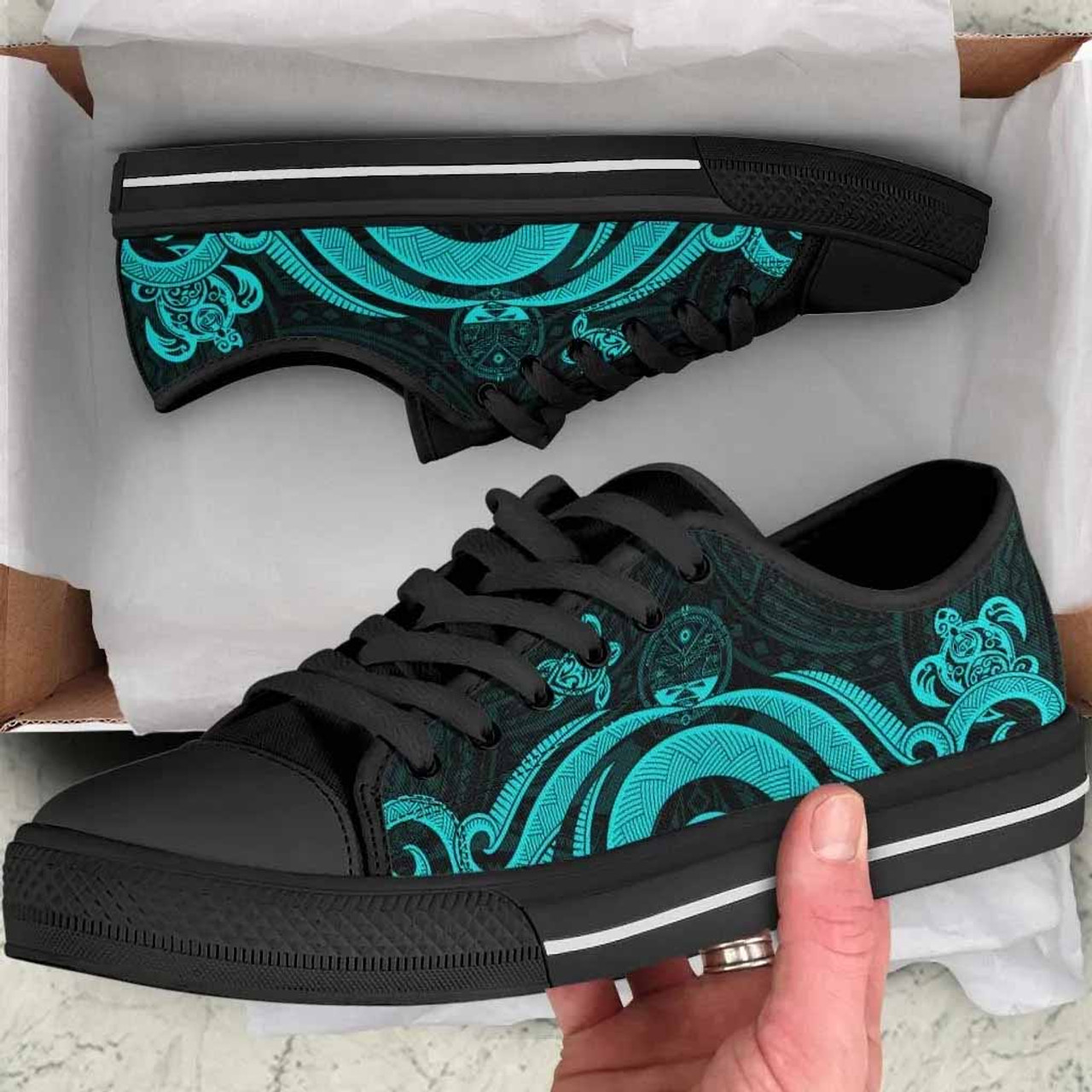 Marshall Islands Low Top Canvas Shoes - Turquoise Tentacle Turtle Crest 4