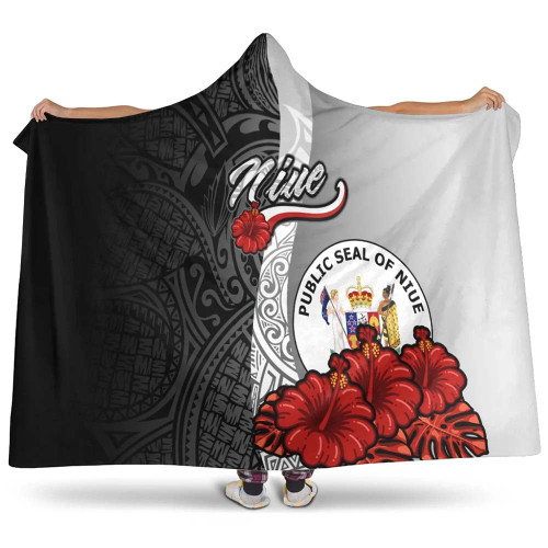 Niue Polynesian Hooded Blanket- Coat Of Arm With Hibiscus White 1