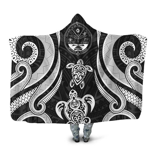 Marshall Islands Hooded Blanket - White Tentacle Turtle Crest 1