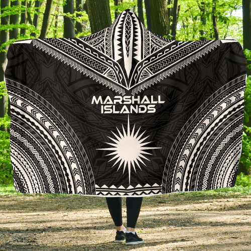 Marshall Islands Polynesian Chief Hooded Blanket - Black Version 1