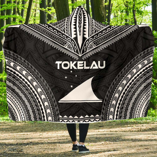 Tokelau Polynesian Chief Hooded Blanket - Black Version 1