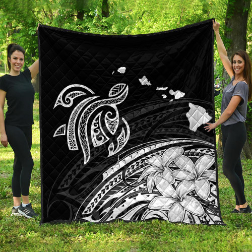 Hawaii Premium Quilt Turtle Polynesian Map Plumeria White