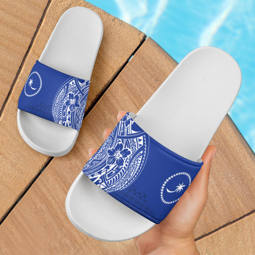 Chuuk State Sandals Polynesian Flag With Coat Of Arms