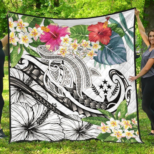 Kosrae Polynesian Premium Quilt - Summer Plumeria (White) 1
