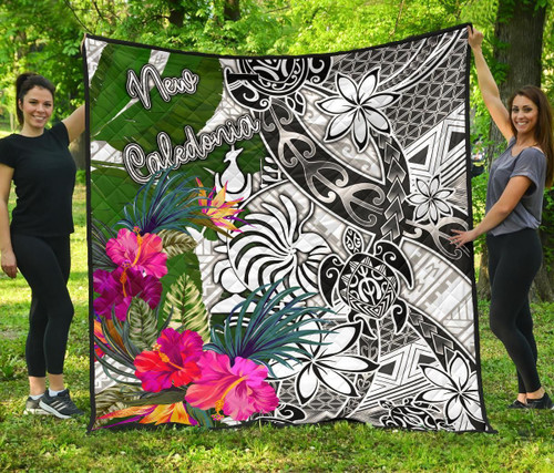 New Caledonia Premium Quilt White - Turtle Plumeria Banana Leaf Crest 1