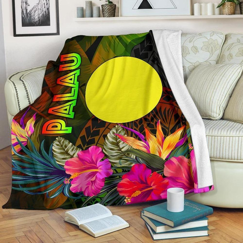 Palau Polynesian Premium Blanket -  Hibiscus and Banana Leaves 1