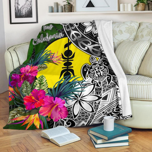 New Caledonia Premium Blanket - Turtle Plumeria Banana Leaf 1