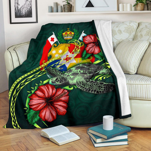 Tonga Polynesian Premium Blanket - Green Turtle Hibiscus 1