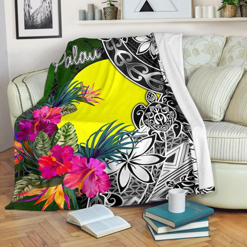 Palau Premium Blanket - Turtle Plumeria Banana Leaf 1