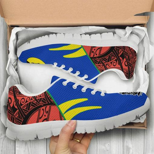 New Caledonia Sneakers - Symmetrical Lines 1