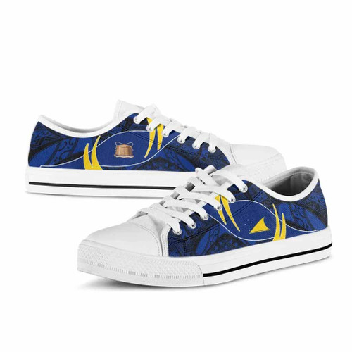 Tokelau Low Top Shoes - Symmetrical Lines 1