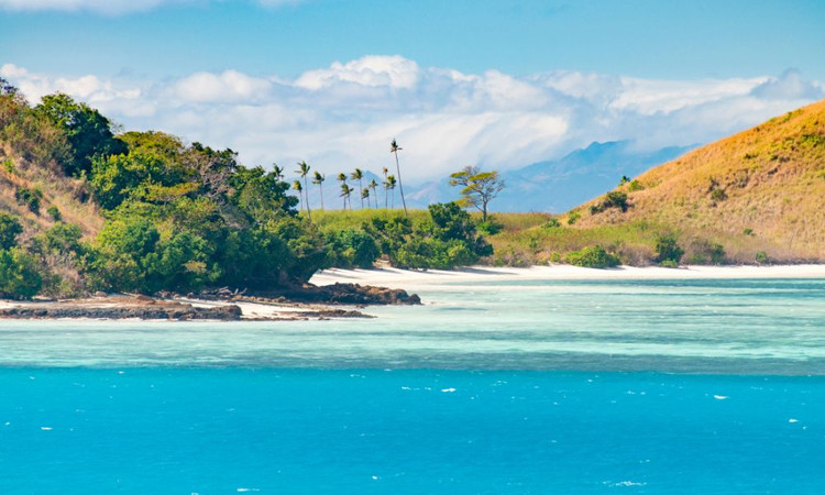 Top 5 Reasons Why You NEED To Visit Fiji