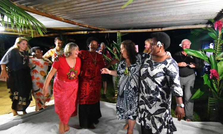 What Is The Seven Mile Miracle In Oahu, Hawaii?
