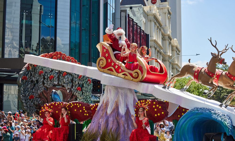 How Kiwis Celebrate Christmas in New Zealand