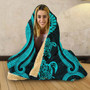 Tahiti Hooded Blanket - Turquoise Tentacle Turtle 4