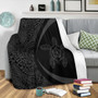 Hawaii Premium Blanket Turtle Hibiscus Lauhala Black Gray Circle