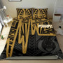 Pohnpei Bedding Set - Pohnpei Seal In Heartbeat Patterns Style (Gold) 1