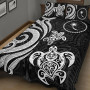 Chuuk Quilt Bed Set - White Tentacle Turtle 2