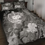 Samoa Quilt Bed Set - Humpback Whale with Tropical Flowers (White) 1