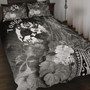 Tonga Quilt Bed Set - Humpback Whale with Tropical Flowers (White) 1