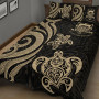 Tuvalu Quilt Bed Set - Gold Tentacle Turtle 3