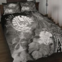 Tahiti Quilt Bed Set - Humpback Whale with Tropical Flowers (White) 1