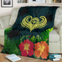 Polynesian Hawaii Kanaka Maoli Premium Blanket - Heart with Hibiscus 1