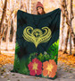 Polynesian Hawaii Kanaka Maoli Premium Blanket - Heart with Hibiscus 3