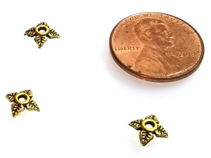 50 2x6mm Antique GP 4-Leaf Bead Caps 50 2x6mm Antique GP 4-Leaf Bead Caps