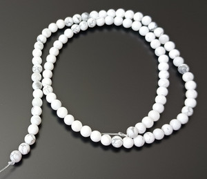 4mm Round Semiprecious Gemstone Beads - White Howlite 4mm Round Semiprecious Gemstone Beads - White Howlite