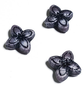 Grape Violet 17mm 4-Petal Lily Flower Beads Grape Violet 17mm 4-Petal Lily Flower Beads