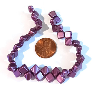 40 Czech Glass Silky 2-Hole 6mm Beads - Pastel Burgundy 40 Czech Glass Silky 2-Hole 6mm Beads - Pastel Burgundy