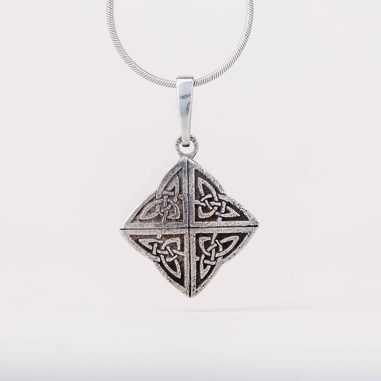 14ct Gold Diamond Set Celtic Knot Pendant – All Celtic Jewellery
