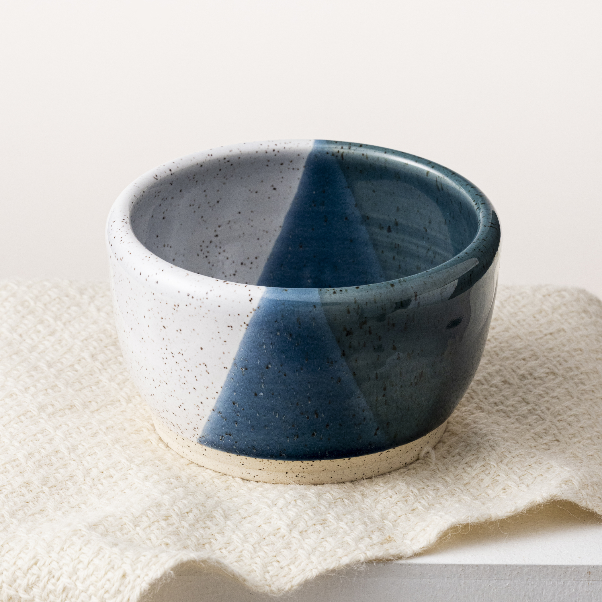 食器 Newport Soup Bowl Soup Bowl / Peacock Teal & White - Danforth Pewter