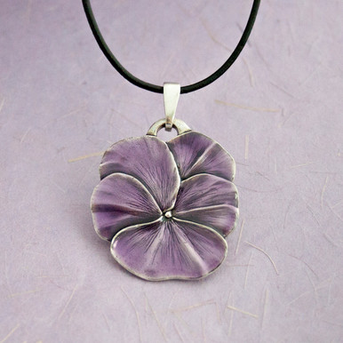1970’s made in Norway　pansy pendant Antique-Victorian-Swiss-Made-