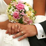 "Wedding Band Shopping Guide: What couples in UAE Need to Know".
