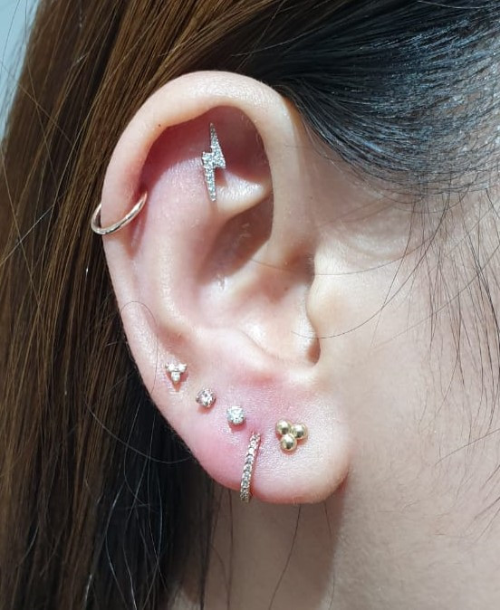 Trinity Half Ball Threaded Stud set in 18k (2.5mm)