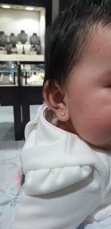 18K YG 3mm Crystal Bezel Ear Stud