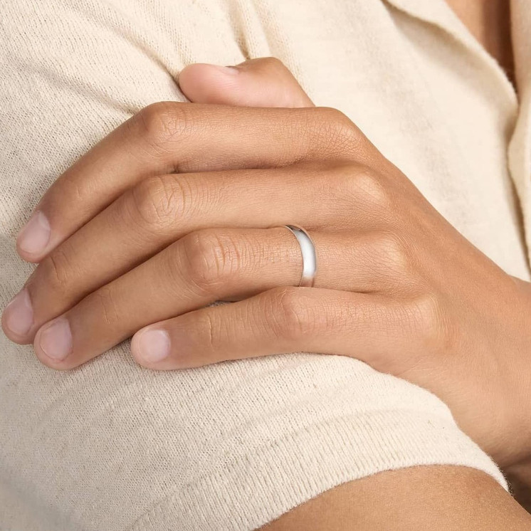 Classic Wedding Band  (3.5 mm) in 18K Gold