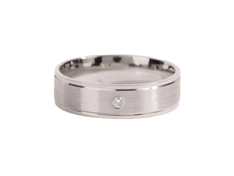 Single Diamond Platinum Band 5.5mm wide