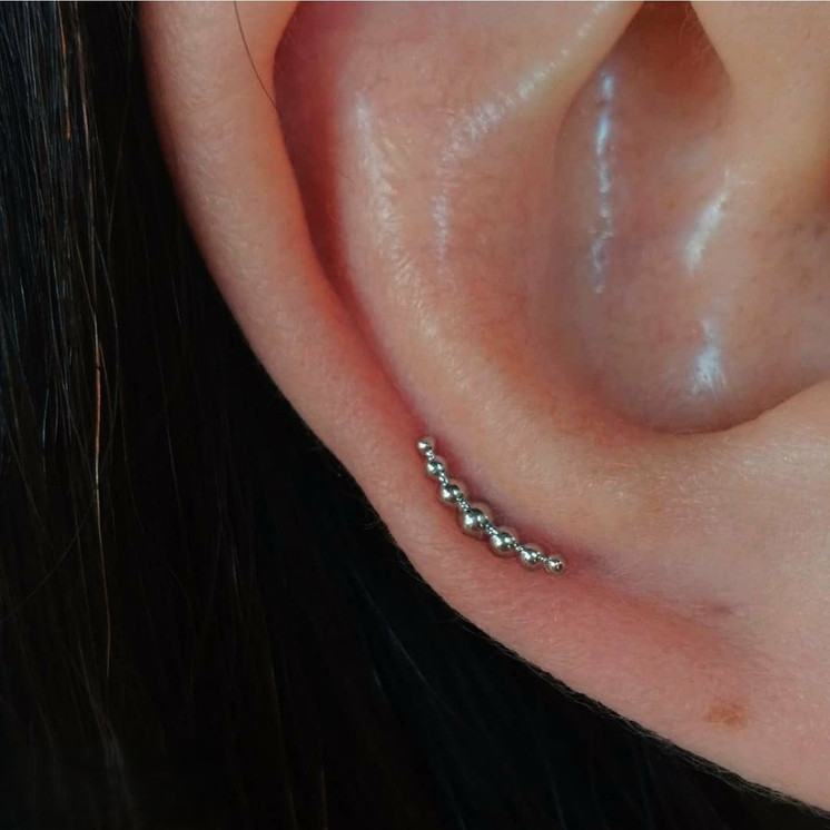 Graduating Bead Threaded Stud
