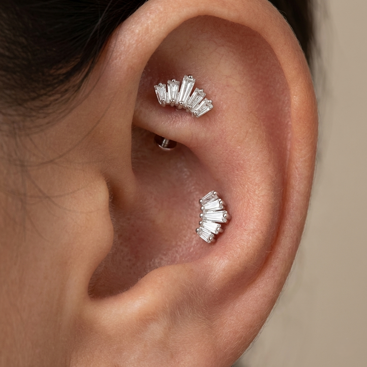 Graduating Taper CZ Threaded Stud in Solid White gold w/post